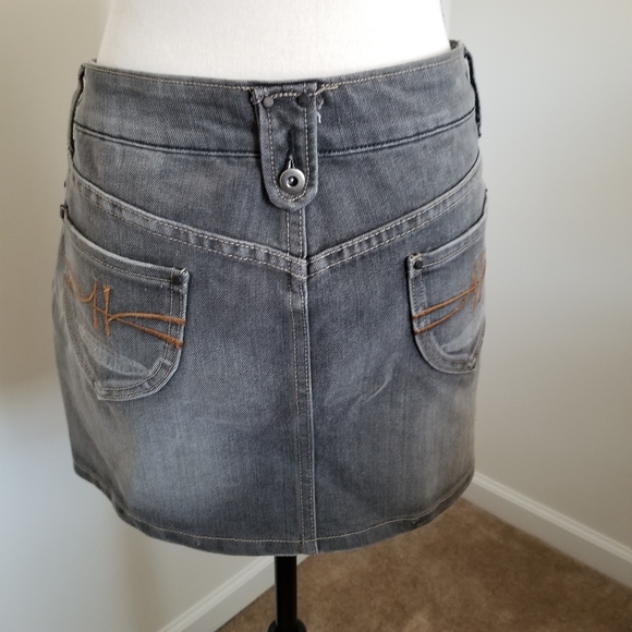 Mini jean skirt - Picture 4 of 6
